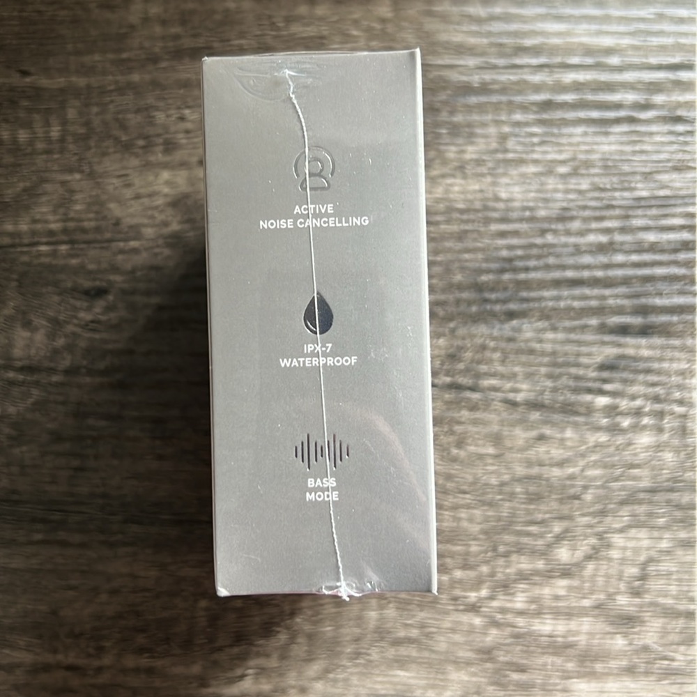 Earbuds - Picture 2 of 3